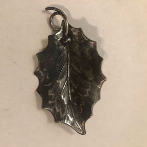 Sterling Silver Vintage Satin Finish Leaf Brooch